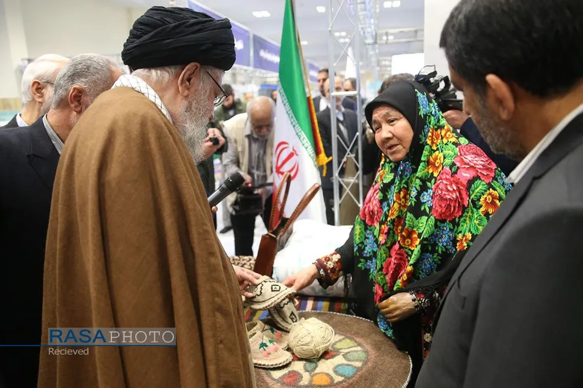 بازدید مقام معظم رهبری از نمایشگاه توانمندی&zwnj;های تولید داخلی