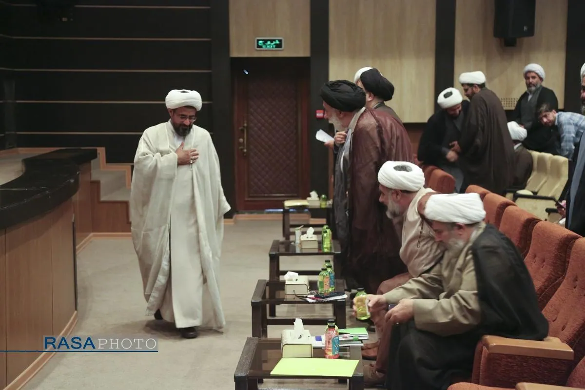 همایش "حوزه علمیه پیشرو و سرآمد از اندیشه تا اقدام در پرتو منشور مقام معظم رهبری"