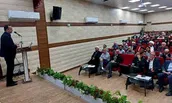 نشست هم‌اندیشی مدیران کانون‌های مساجد و مربیان قرآن کاشان برگزار شد