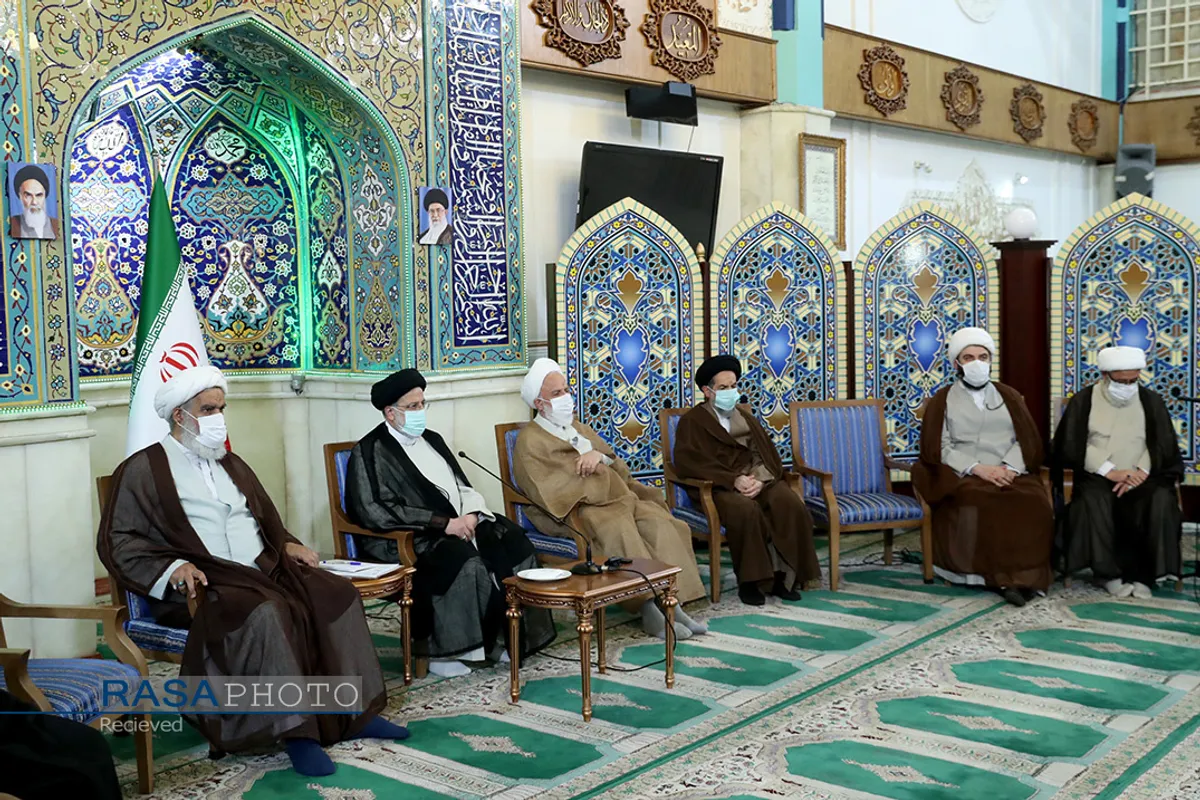 دیدار جمعی از علما و شخصیت&zwnj;های حوزوی با رئیس جمهور