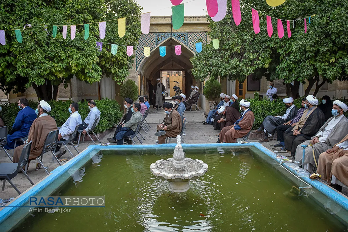 جشن عمامه گذاری جمعی از طلاب حوزه منصوریه شیراز&lrm;&lrm;