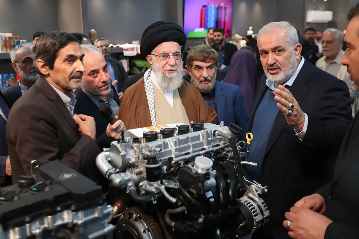 بازدید مقام معظم رهبری از نمایشگاه توانمندی&zwnj;های تولید داخلی