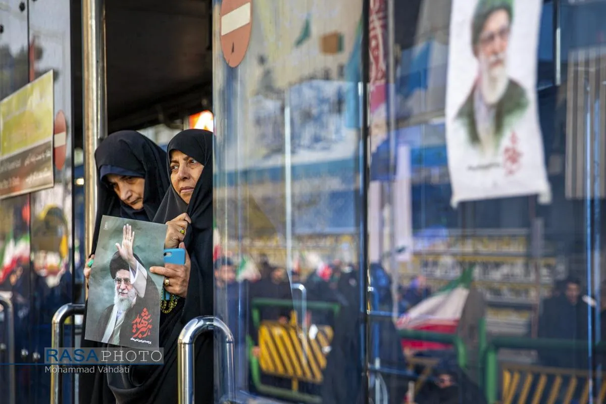 بیعت تاریخی مردم ولایتمدار تهران با سومین رهبر معظم انقلاب اسلامی