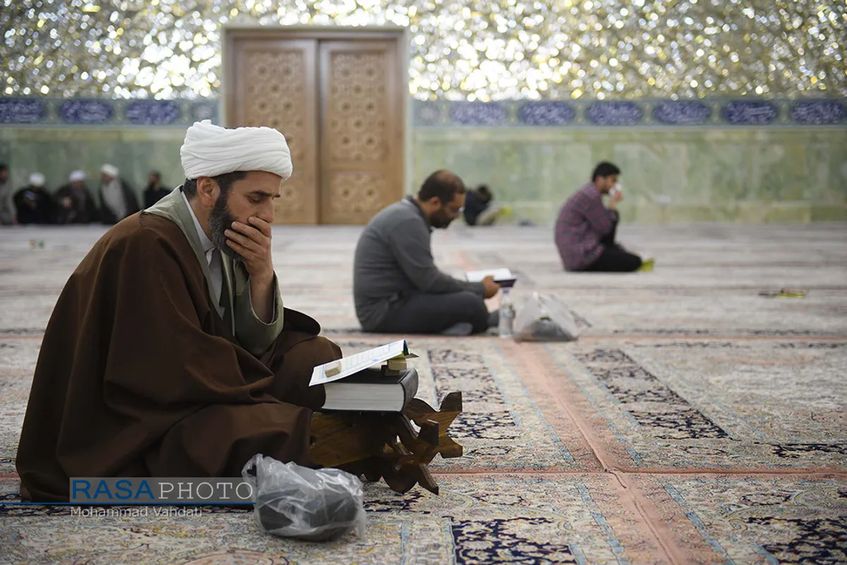 مراسم قرائت کامل دعای ابوحمزه&zwnj;ثمالی در حرم کریمه اهلبیت (ع)