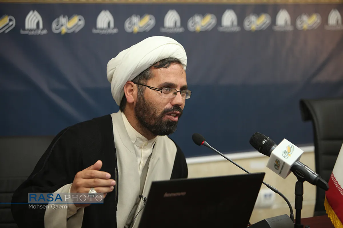 نشست درس گفتار&zwnj;های رمضانی با ارائه حجت الاسلام اسلامی تنها