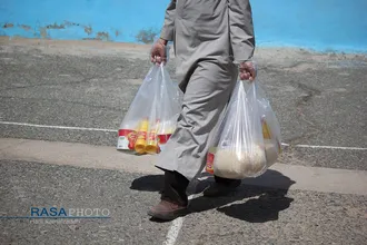 تهیه بسته&zwnj;های معیشتی توسط حوزه علمیه امام حسن مجتبی(ع) بیرجند