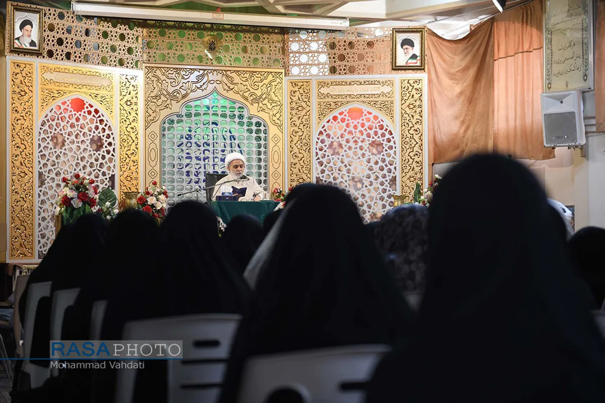 دیدار دانشجویان دانشگاه شهید بهشتی با آیت الله شب زنده&zwnj;دار