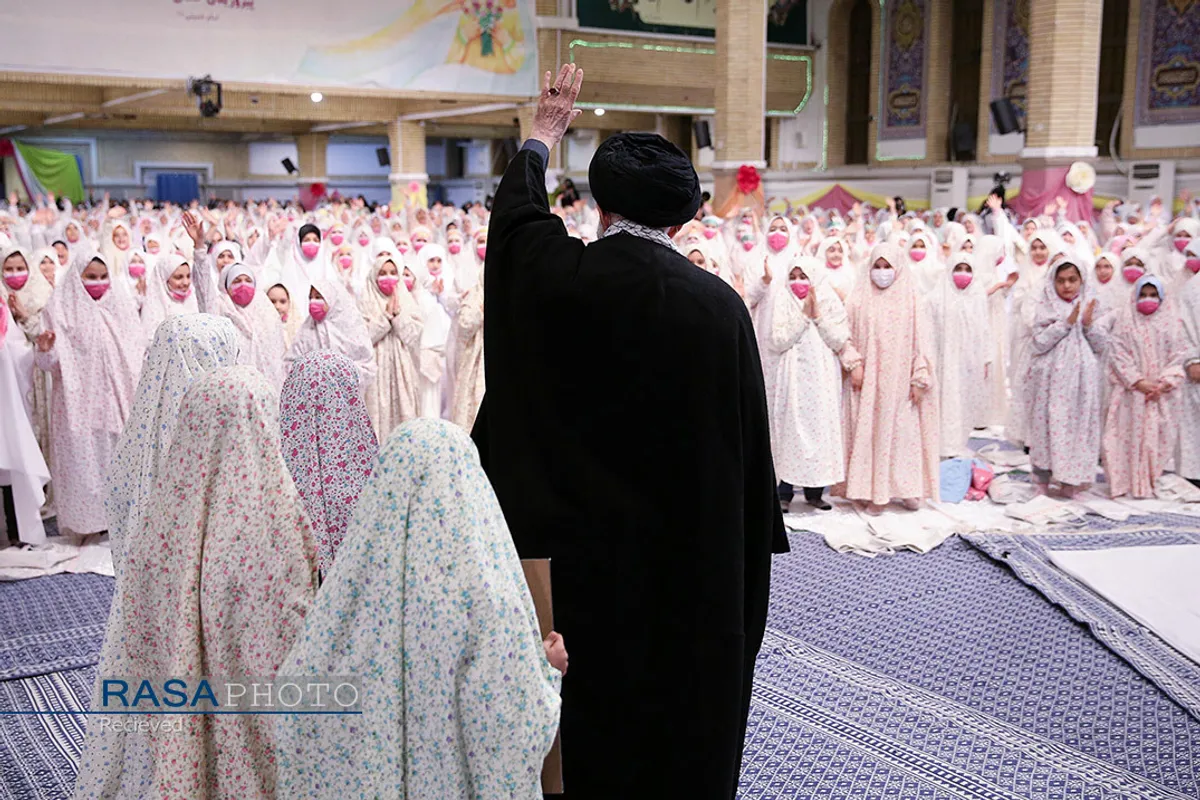 مراسم جشن تکلیف دختران دانش&zwnj;آموز با حضور مقام معظم رهبری