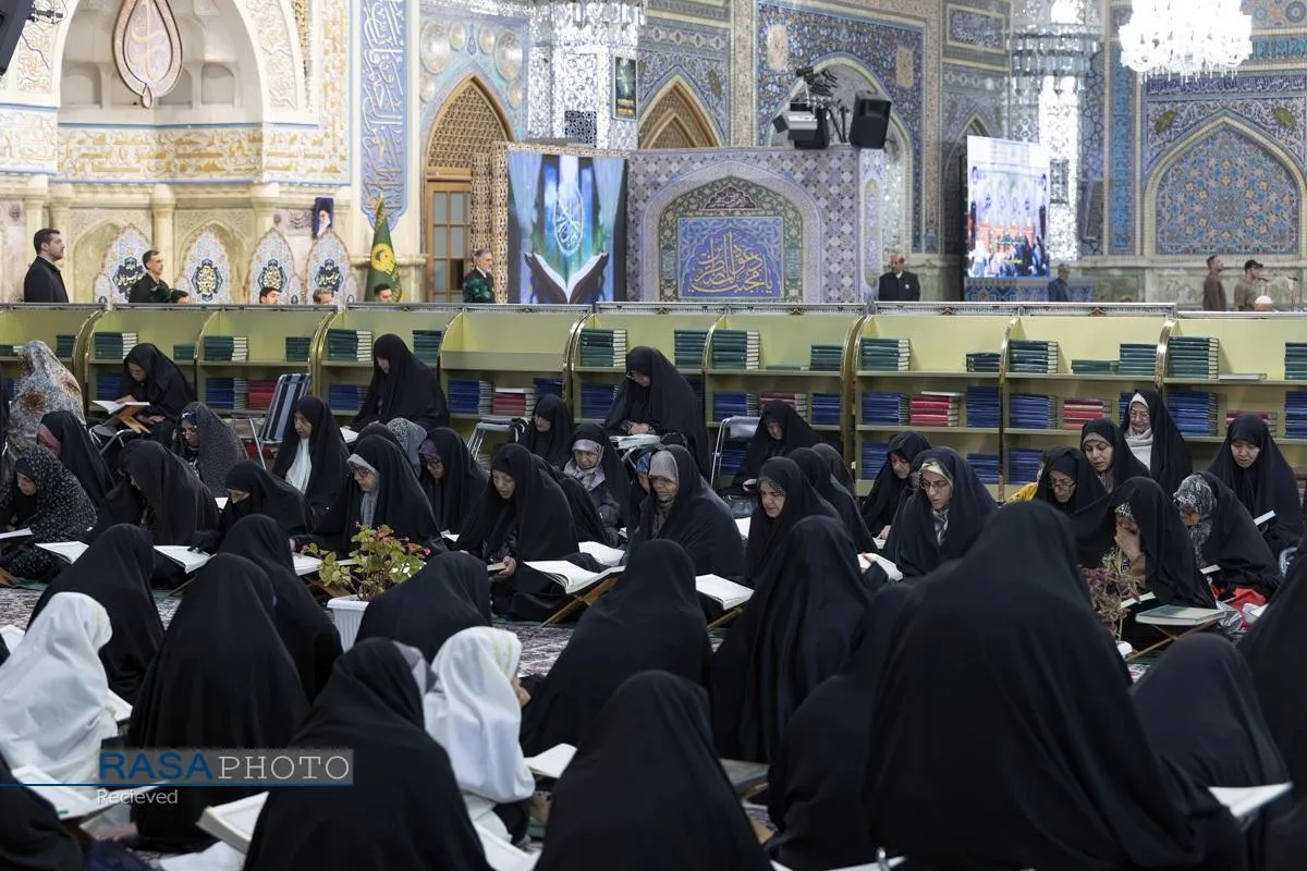 ترتیل خوانی قرآن کریم در حرم مطهر رضوی