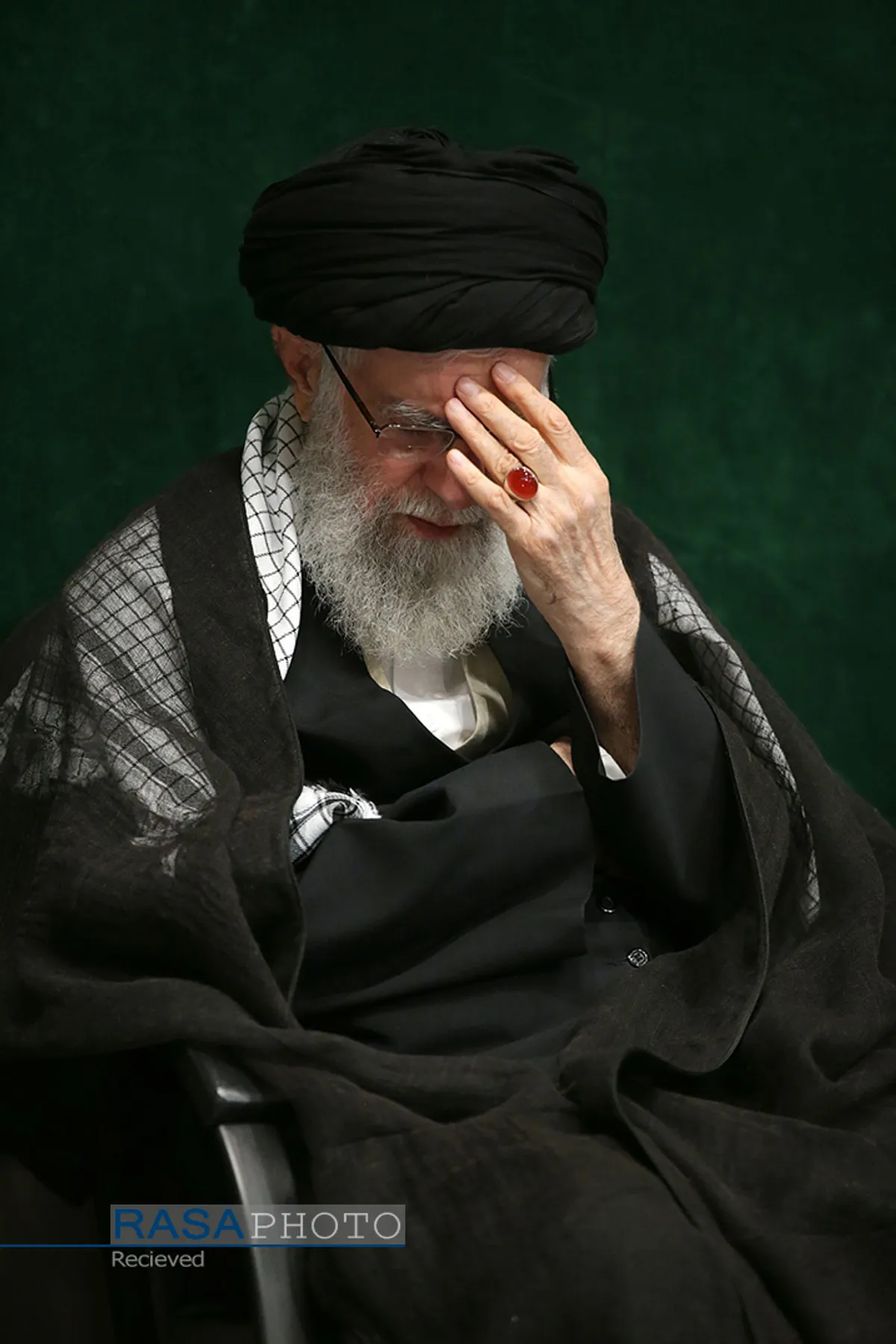 مراسم عزاداری حضرت اباعبدالله الحسین (علیه&zwnj;السلام) در شب تاسوعا با حضور رهبر انقلاب