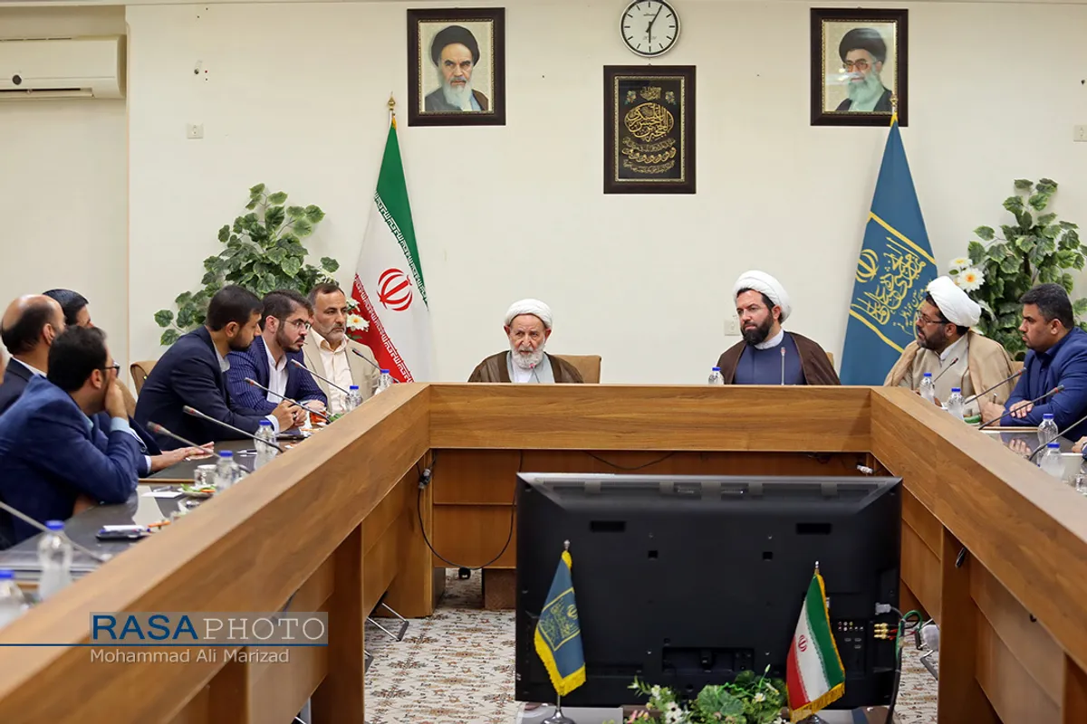 دیدار جمعی از دادستان&zwnj;های قوه قضاییه با آیت الله یزدی رئیس جامعه مدرسین&lrm;