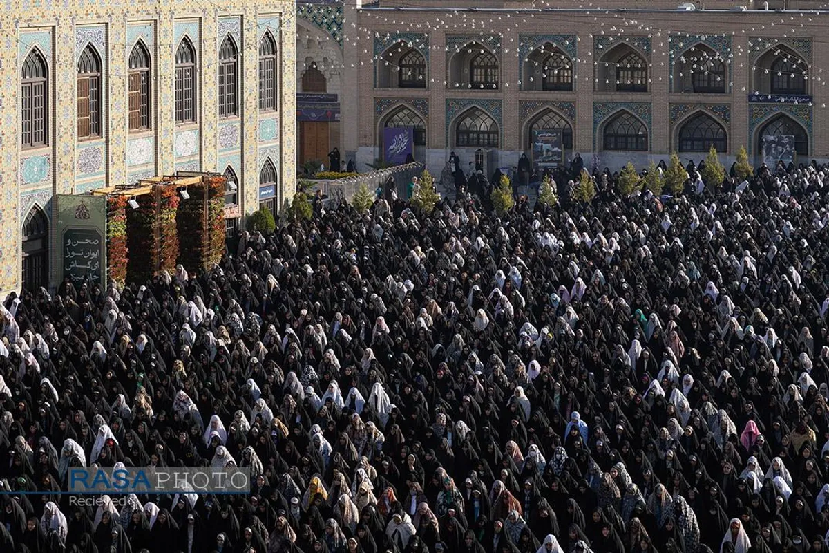 اقامه نماز عید فطر در حرم مطهر رضوی
