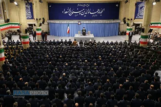 دیدار فرماندهان و کارکنان نیروی هوایی ارتش با حضرت آیت الله خامنه ای فرمانده کل قوا