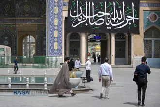 سیاه پوش ضریح و صحن&zwnj;های حرم کریمه اهلبیت (ع) در آستانه محرم