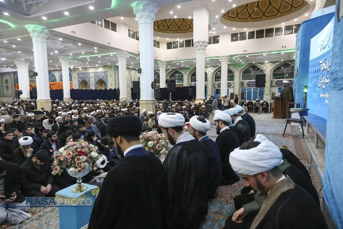 جشن عمامه&zwnj;گذاری طلاب حوزه علمیه حضرت ولی عصر (عج)