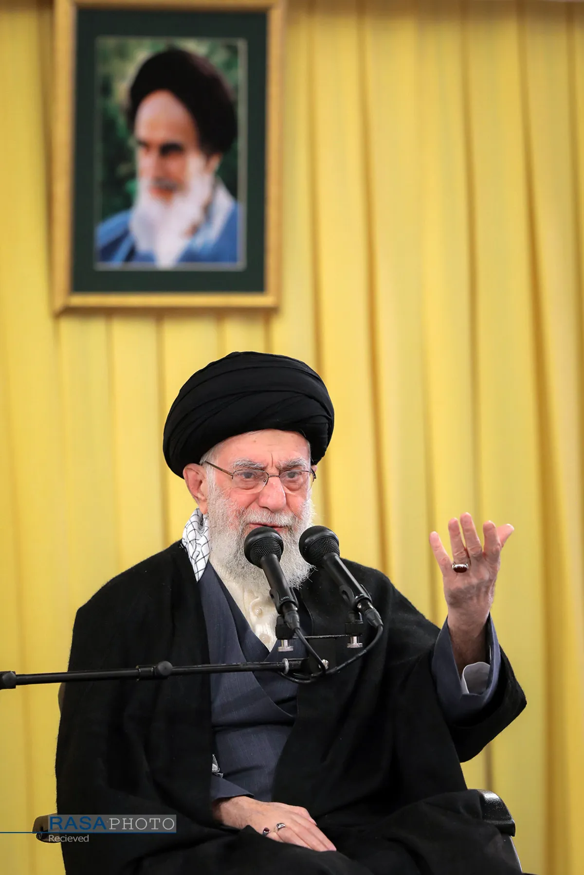 مراسم جشن تکلیف دختران دانش&zwnj;آموز با حضور مقام معظم رهبری