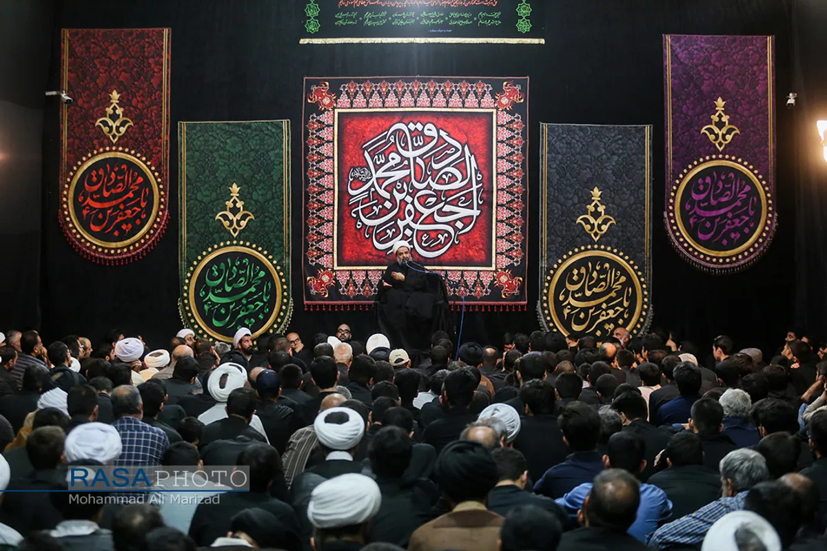 دسته عزاداری روز شهادت حضرت امام جعفر صادق (علیه السلام) با حضور حضرت آیت الله وحید خراسانی