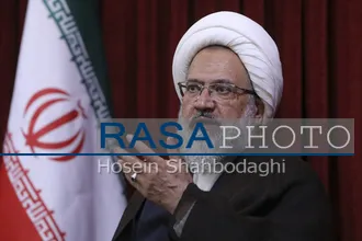 رونمایی کتاب &laquo;بررسی فقهی معصومین در بازی&zwnj;های رایانه&zwnj;ای و متاورس&raquo; اثر حجت الاسلام والمسلمین نهاوندی