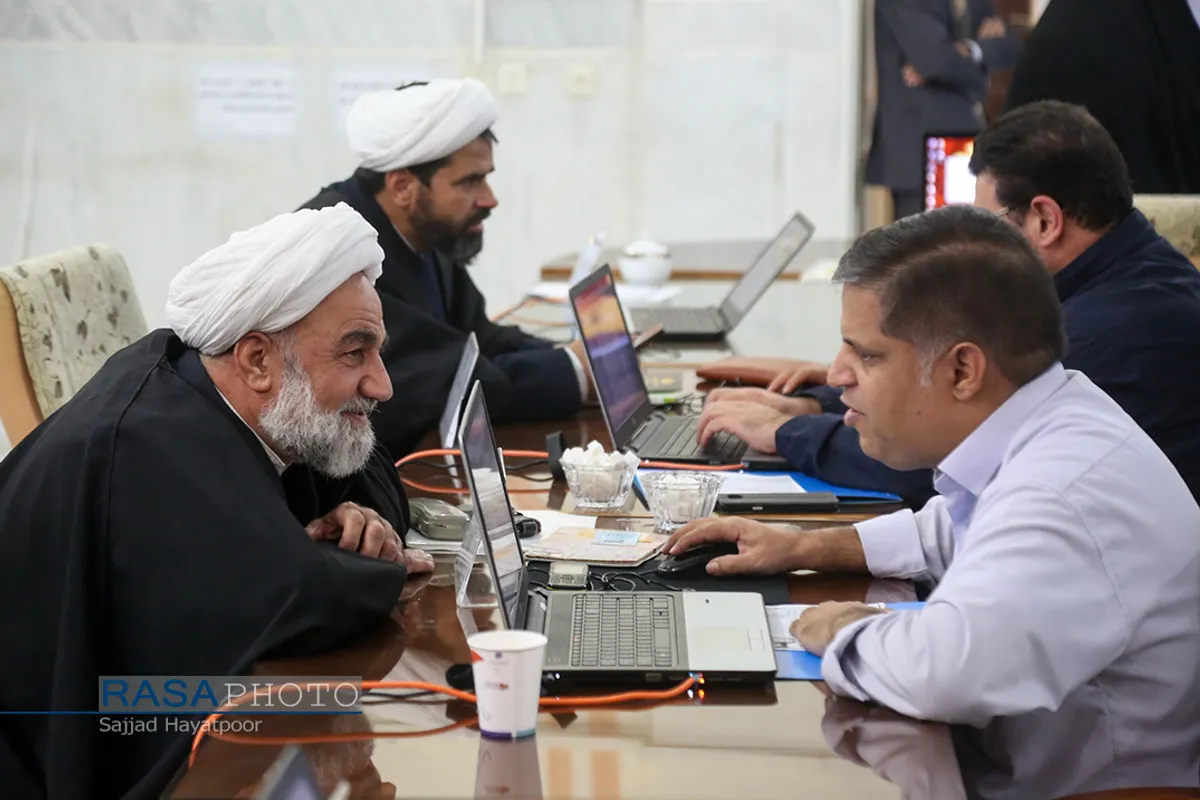 ثبت&zwnj;نام داوطلبان انتخابات مجلس خبرگان رهبری و مجلس یازدهم از حوزه انتخابیه قم