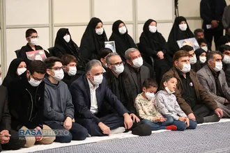 دیدار خانواده شهدای حادثه&zwnj; تروریستی شاهچراغ شیراز با رهبر معظم انقلاب
