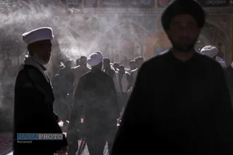 حضور گسترده علماء حوزه علمیه نجف اشرف در مراسم تشییع رهبر شهید انقلاب