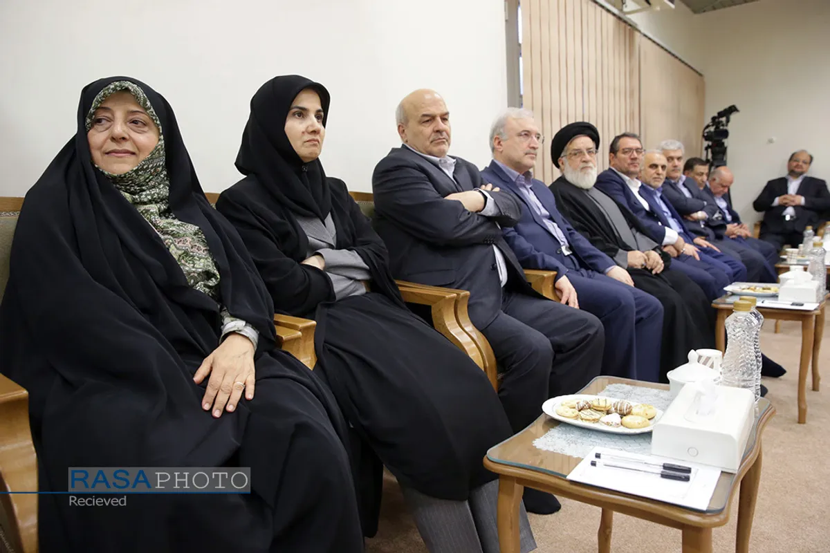 دیدار رئیس&zwnj;جمهور و اعضای هیئت دولت مقام معظم رهبری