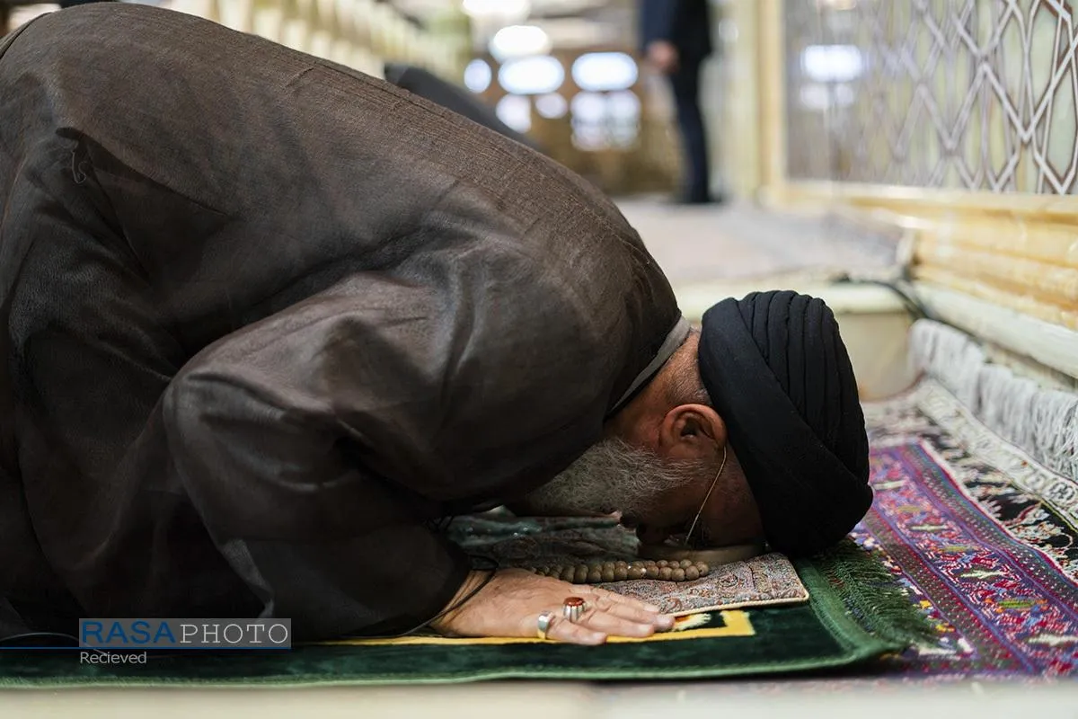 نماز جماعت و عزاداری ظهر عاشورای حسینی در قم