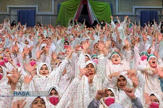 مراسم جشن تکلیف دختران دانش&zwnj;آموز با حضور مقام معظم رهبری