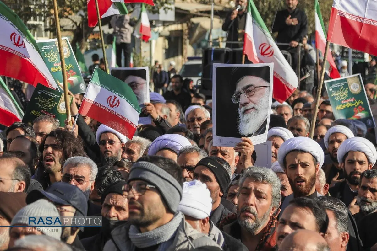 تشییع پیکر پاک ۷ شهید گمنام دفاع مقدس در قم