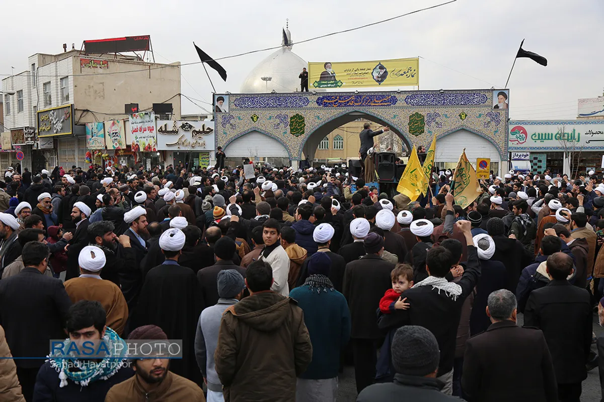 راهپیمایی خودجوش طلاب و بسیجیان قم در پی شهادت حاج قاسم سلیمانی