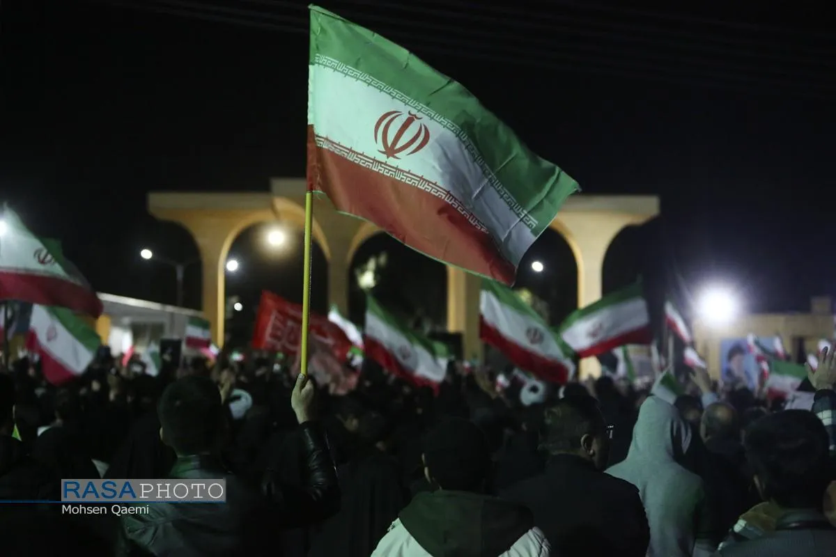 خروش انتقامی مردم قم در شب عزاداری شهادت امام خامنه&zwnj;ای (قدس&zwnj;سره)