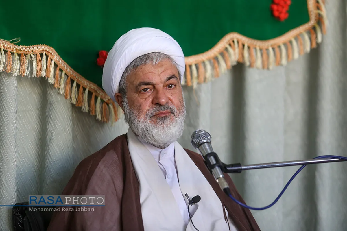 جشن عمامه&zwnj;گذاری طلاب توسط حضرت آیت الله سبحانی