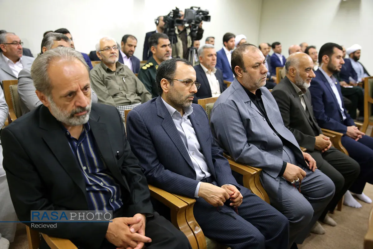 دیدار دست&zwnj;اندرکاران کنگره بزرگداشت ۵۴۰۰ شهید استان کردستان با رهبر انقلاب