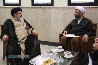 دیدار حجت الاسلام محمدمهدی محققی مدیرعامل رسا با حجت الاسلام سید ابوالحسن حسن&zwnj;زاده نماینده مردم خوزستان در مجلس خبرگان رهبری
