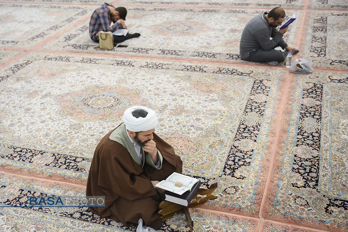 مراسم قرائت کامل دعای ابوحمزه&zwnj;ثمالی در حرم کریمه اهلبیت (ع)