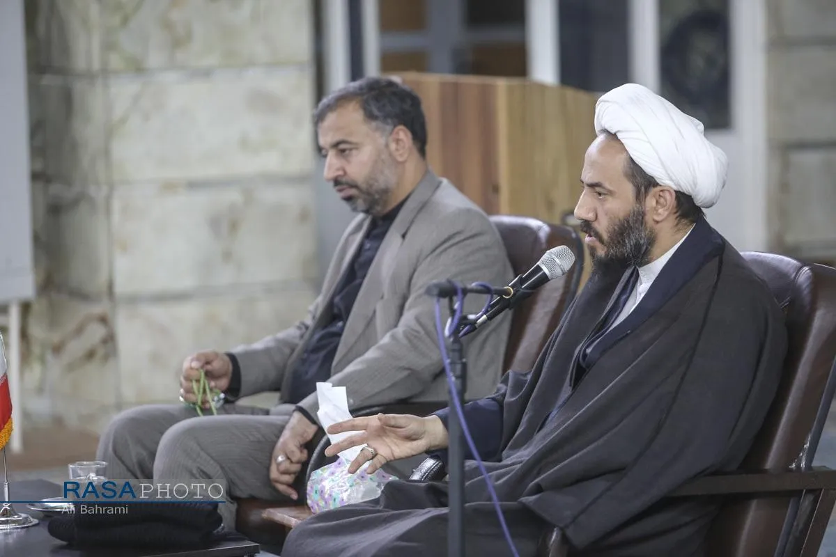 یادبود شهید علی اکبر حسین&zwnj;زاده دادستان اسفراین در مدرسه علمیه معصومیه
