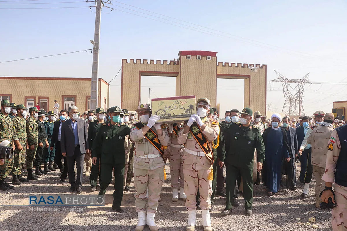 تشییع شهید ۱۷ ساله گمنام دفاع مقدس در مرزبانی خوزستان