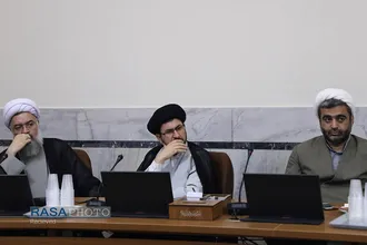 نشست هم&zwnj;اندیشی اساتید جوان سطوح عالی با دبیر شورای عالی حوزه&zwnj;های علمیه