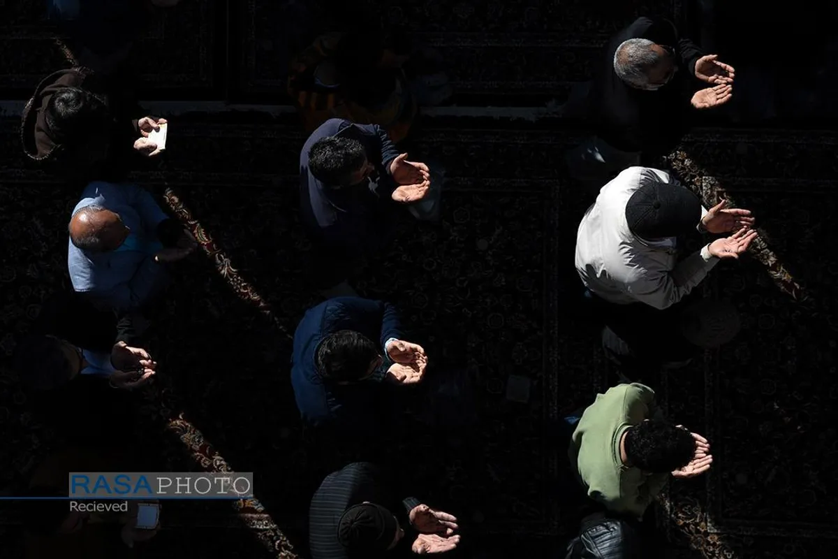 اقامه نماز عید فطر در حرم مطهر رضوی