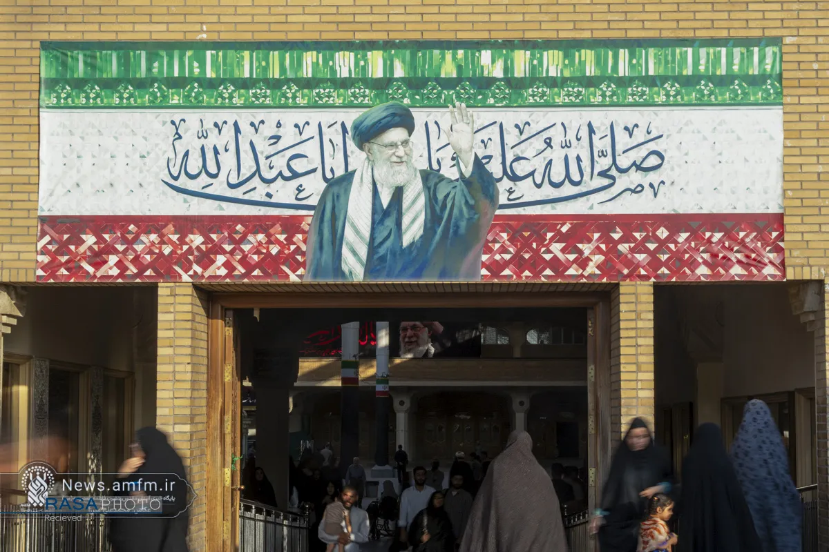 حرم کریمه اهل&zwnj;بیت (س) در آستانه مراسم چهلمین روز تدفیت رهبر شهید انقلاب
