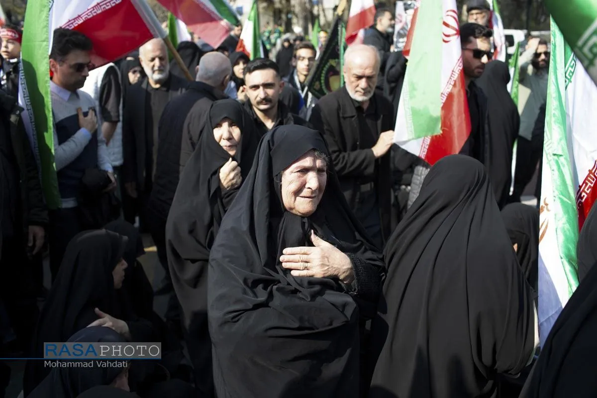 تشییع شهید دکتر علی لاریجانی، سردار سلیمانی و شهدای ناو دنا در تهران