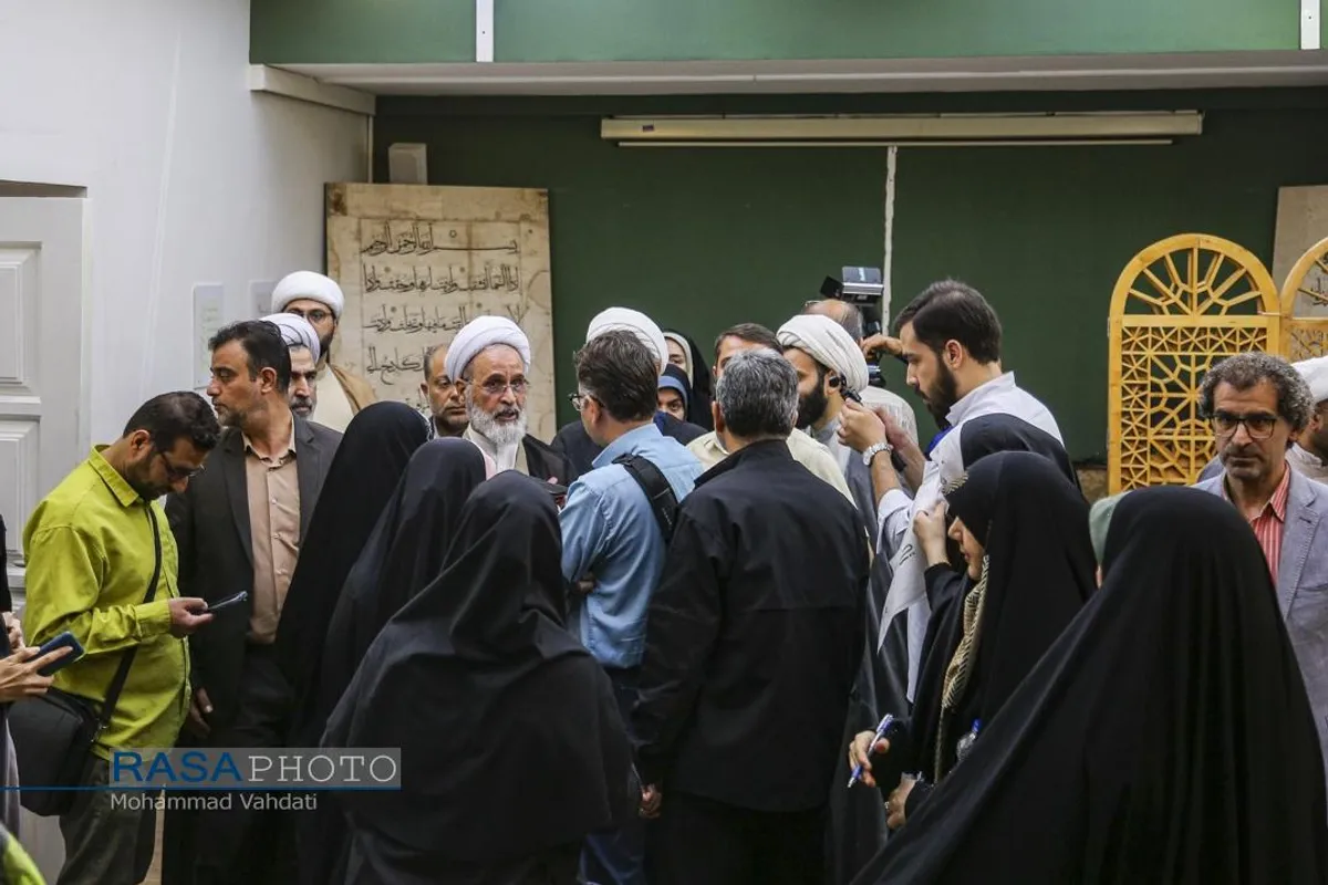 نشست خبری آیت الله اعرافی مدیر حوزه علمیه