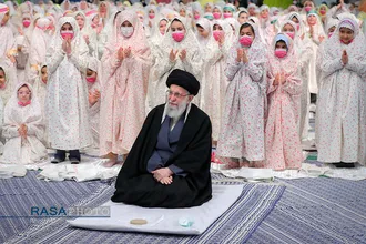 مراسم جشن تکلیف دختران دانش&zwnj;آموز با حضور مقام معظم رهبری