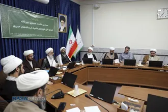 نشست مسئول دبیرخانه شورای عالی حوزه با رسانه&zwnj;های حوزوی