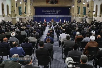 دیدار دست&zwnj;اندرکاران برگزاری کنگره ملی شهدای استان لرستان با مقام معظم رهبری