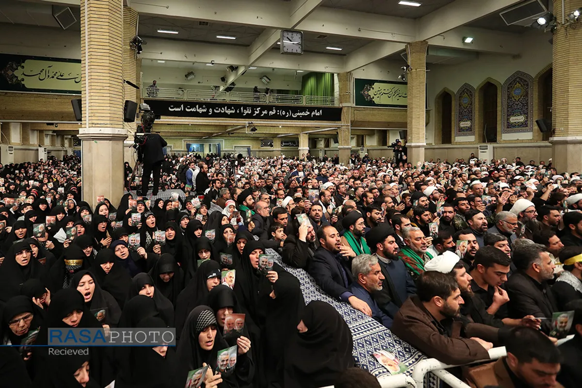 دیدار هزاران نفر از مردم قم با مقام معظم رهبری