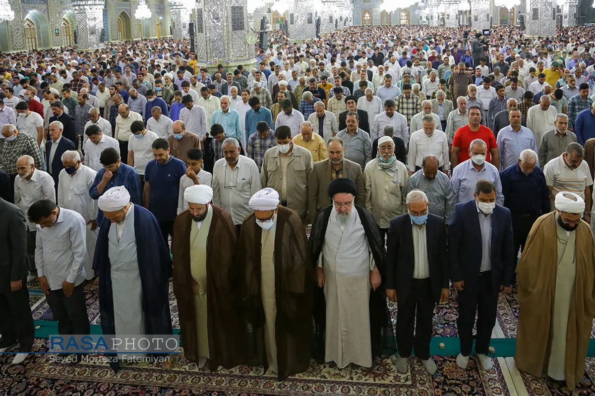 اقامه نماز عید قربان در حرم مطهر رضوی