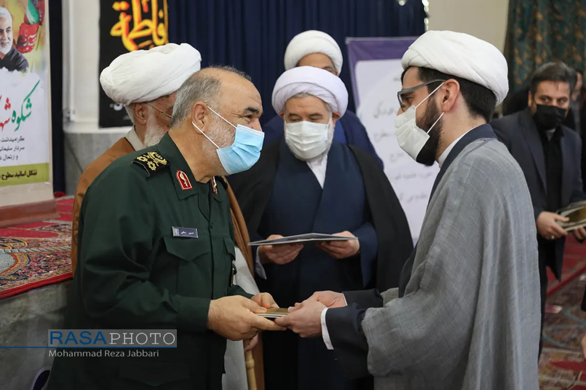شکوه شهادت و کرامت