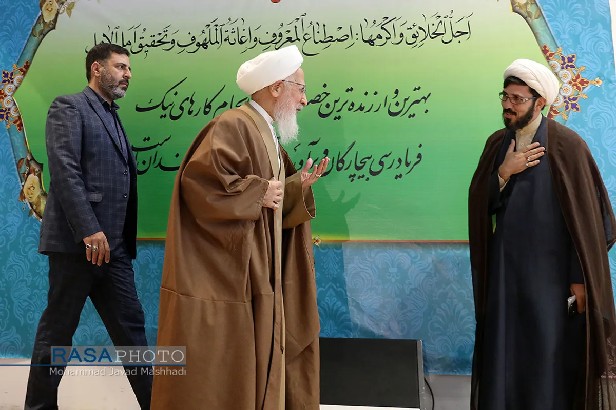 دیدار نخبگان حوزوی و دانشگاهی با حضرت آیت الله جوادی آملی در مشهد
