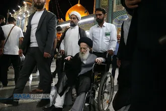 تشرف حضرت آیت الله شبیری زنجانی به حرم حضرت فاطمه معصومه (سلام&zwnj;الله&zwnj;علیها)
